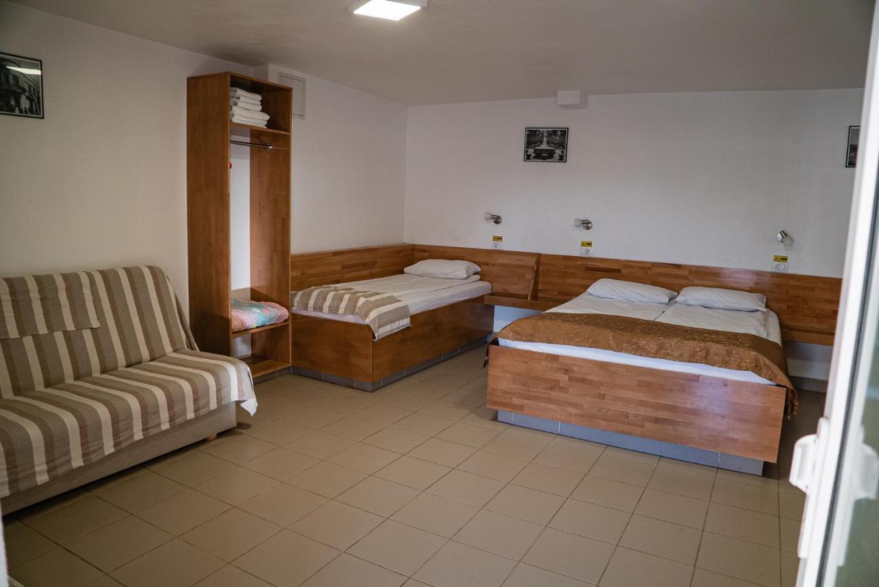 Casa Gorjeneasca Ξενοδοχείο Târgu Jiu Εξωτερικό φωτογραφία
