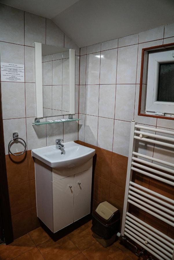 Casa Gorjeneasca Ξενοδοχείο Târgu Jiu Εξωτερικό φωτογραφία